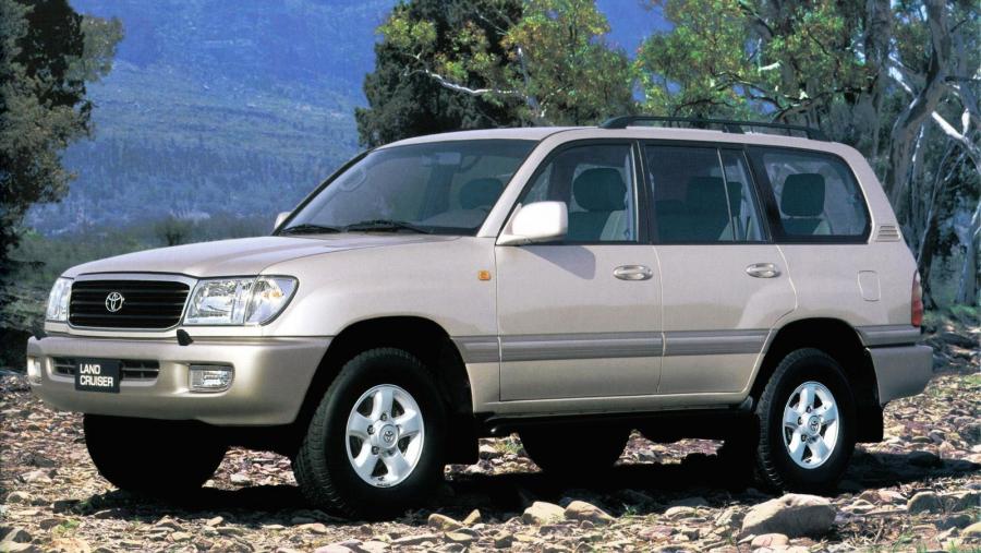 Toyota Land Cruiser 100 VX (J100-101) 1998 года  (UAE) (фото 8 из 13)
